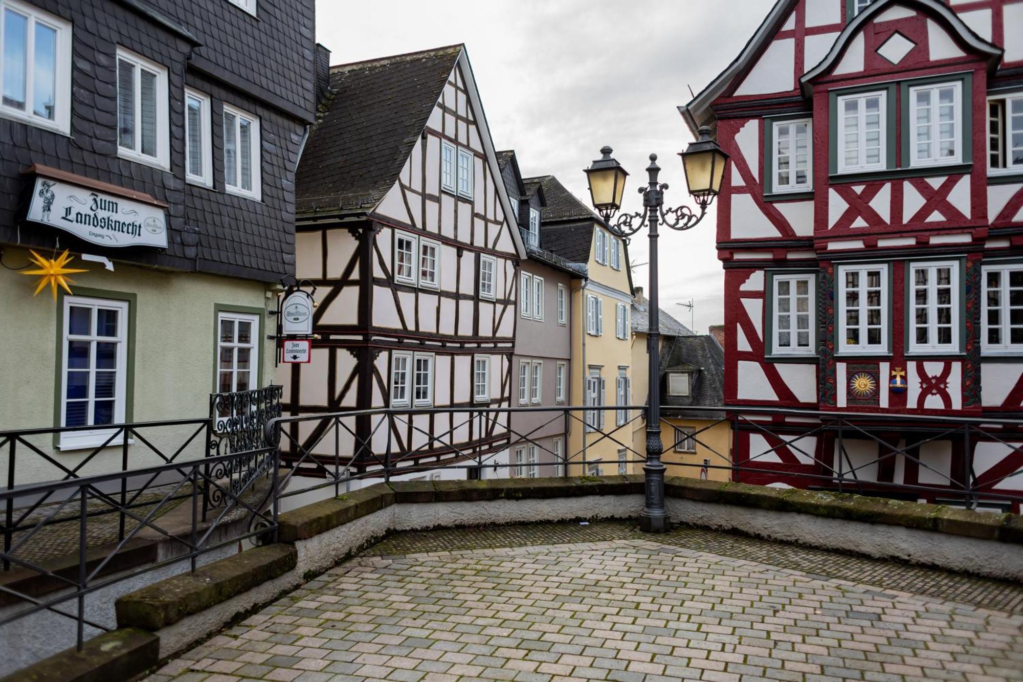 Altstadt Apartment Am Dom Wetzlar, 1 Zi, Kueche, Bad Mit Parkplatz Am Grundstueck Eksteriør bilde